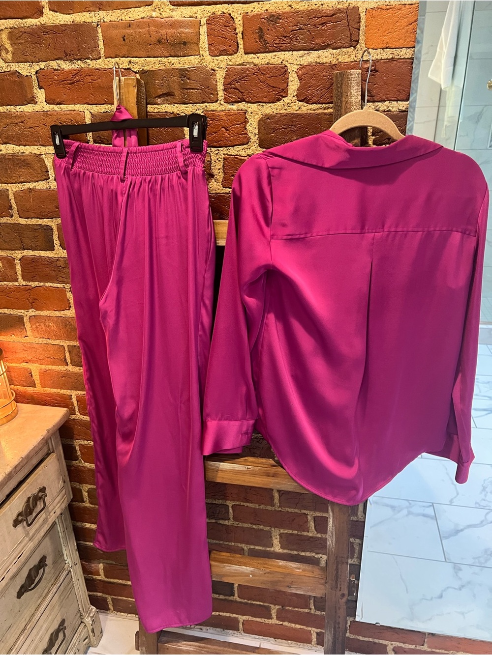 Silk Set - Picture 2 of 3